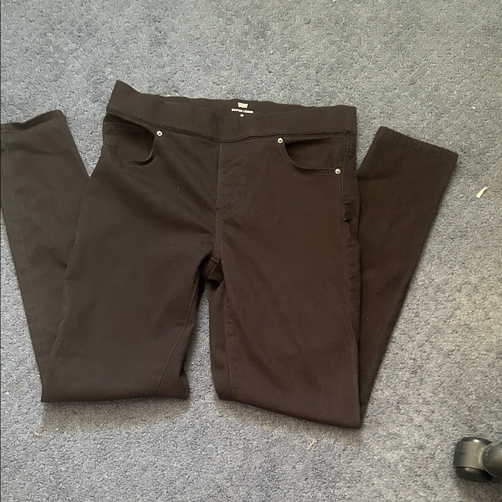 Elegant Black Levi’s Women's Jeggings. NWOT